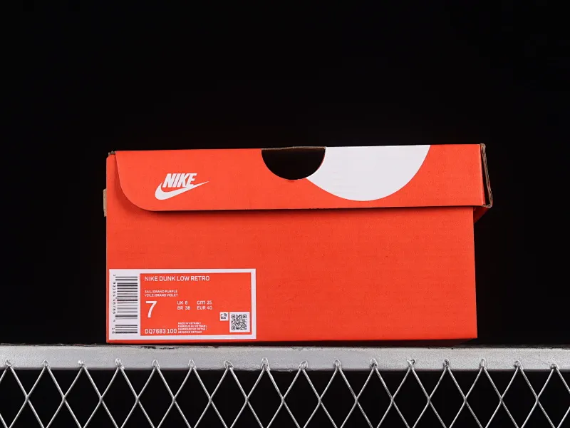 All categories Nk SB Dunk Series Nk SB Dunk Low low-top sneakers Cost-effective version Nk SB Dunk Low "Chenille Swoosh" Chenille SB low-top sports and leisure sneakers DQ7683-100